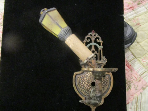 ANTIQUE WALL SCONCE PULL CHAIN LAMP SOLD  "AS FOUND" FOR PARTS OR RESTORATION Cover