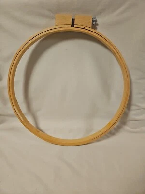 Wooden 14 Inch Hoop Embroidery  Quilting Unbranded Wing Nut Made InTaiwan - Image 1 of 4