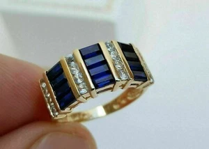 Anello Fascia Diamante Tagliata Baguette Blu Zaffiro & Creato Baguette Oro Giallo 14K Over - Foto 1 di 9