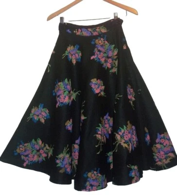 Falda circular vintage completa swingy floral serigrafía lana fieltro negro años 50 W25 Foto 1 de 4