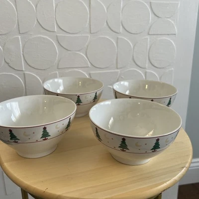 Cuatro cuencos multiusos Sakura MAGIC OF SANTA 5", 5 3/4", Debbie Mumm, Navidad Foto 1 de 4