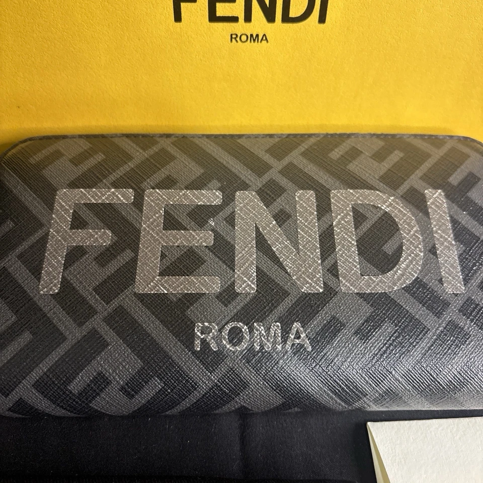 Cartera Fendi Roma Zippy en negro y gris Foto 1 de 4