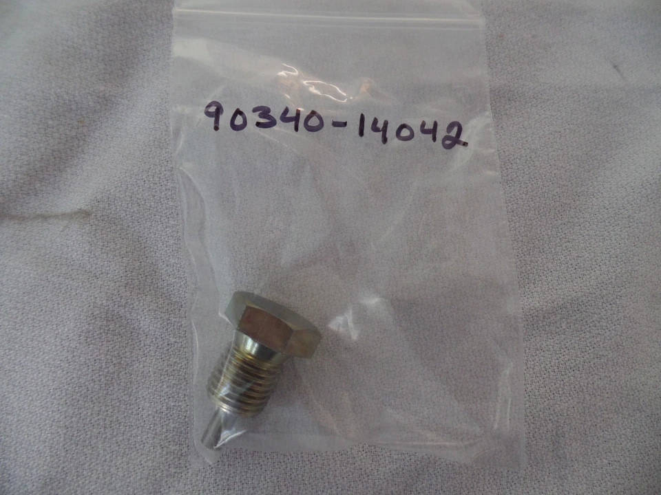 NOS YAMAHA OIL DRAIN STRAIGHT SCREW PLUG BOLT V MAX VMX 1200 XV 1000 VIRAGO  - Image 1 of 1