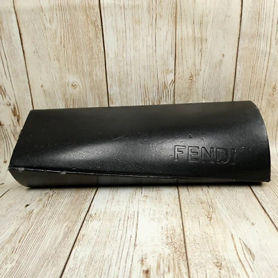 Fendi Negro Pequeño Anteojos Magnético Torcido Clamshell SOLO ESTUCHE RÍGIDO Foto 1 de 4