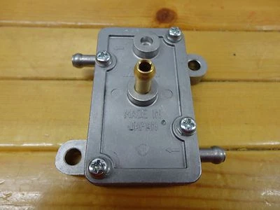 NEW MIKUNI FUEL PUMP DF44-211 SINGLE OUTLET FITS MANY  - Image 1 of 4