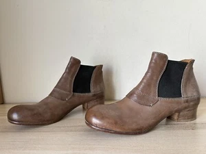New MOMA Womens sz 37.5 / 7B taupe leather slip on Booties shoes - Picture 1 of 10