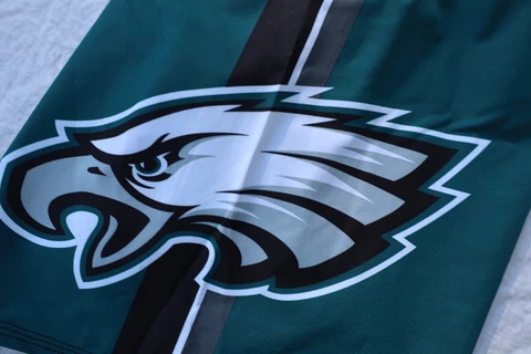 NWT Philadelphia Eagles NFL Mens Logo Rush Quicksliver Swimming boardshort 34 Cover