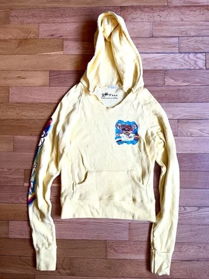 Sudadera con Capucha Amarilla 2BFree Rara - Gremlin Surrealista + Bebé + Gráfico Amor - Pequeña Foto 1 de 4