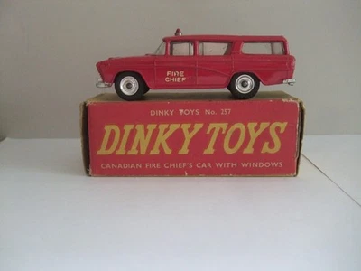 DINKY 257 NASH RAMBLER CANADIAN FIRE CHIEFS CAR IN RED ORIGINAL BOXED - Image 1 of 4