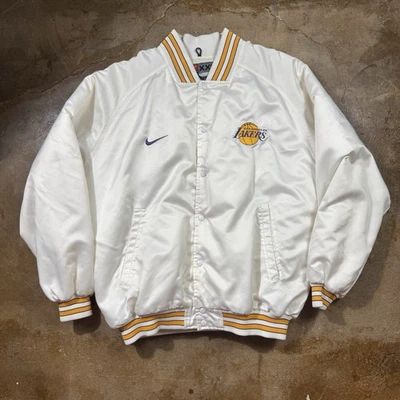 Chaqueta de bombardero vintage NBA Nike LA Los Angeles Lakers blanca satinada talla XXL Foto 1 de 4