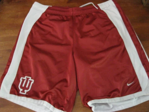 VINTAGE NIKE TEAM DRI FIT INDIANA HOOSIERS BASKETBALL SHORTS IN SIZE LG Cover