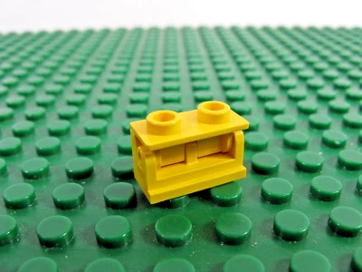 LEGO Bisagra Amarilla Ladrillo 1x2 Base con Tapa Amarilla 6274 6285 #3937 3938 Foto 1 de 2