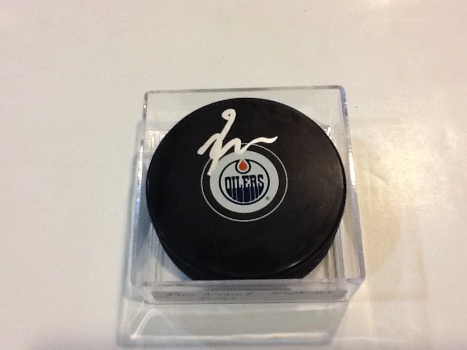Ryan Nugent Hopkins Signed Edmonton Oilers Hockey Puck Autographed f - Image 1 of 1