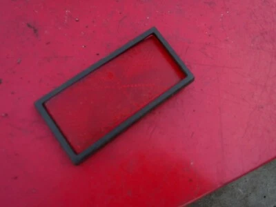 Kawasaki 440 L/C LTD 1980 invasor piezas de nieve: una buena cinta en reflector rojo Foto 1 de 2