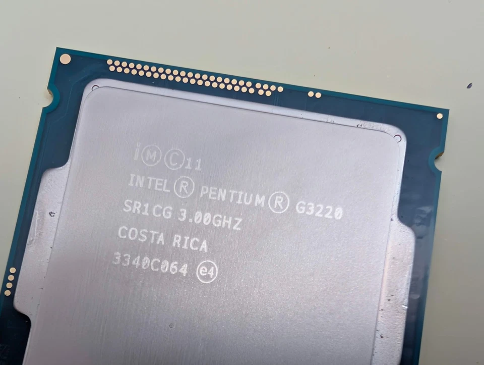 Processore Intel Pentium G3220 3.00GHz Socket 1150 - Immagine 1 di 1