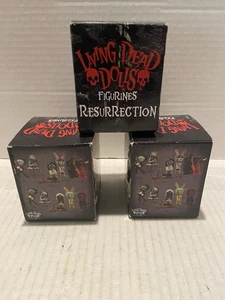 "Minifigura cajas ciegas 3 Living Dead Dolls Resurrection 2"" 2018 Mezco Toys" - Imagen 1 de 13