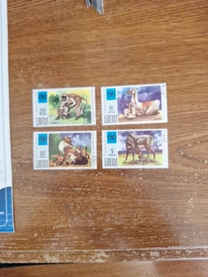 利比里亚 1971 年动物 猴子 斑马狐狸 Llama 4v  — 第 1/2 张图片