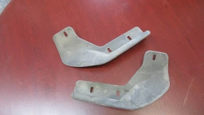 Par de escudos contra salpicaduras Buick Skylark y GS 1968-1972 Foto 1 de 4