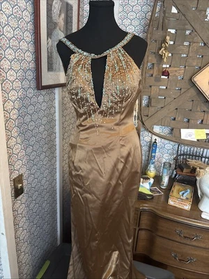 Vestido de graduación Joli marrón moca talla 8 con cuentas graduación/damas de honor/vestido de noche con cremallera  Foto 1 de 4