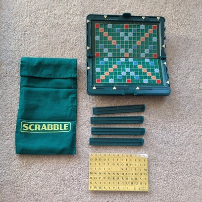 Vintage Magnetic Scrabble Board Game Pocket Travel Hard Case Green Retro - Image 1 of 4