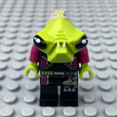 LEGO Space Alien Pilot Minifigure Alien Conquest ac002 7050 7067 7052 - Image 1 of 4