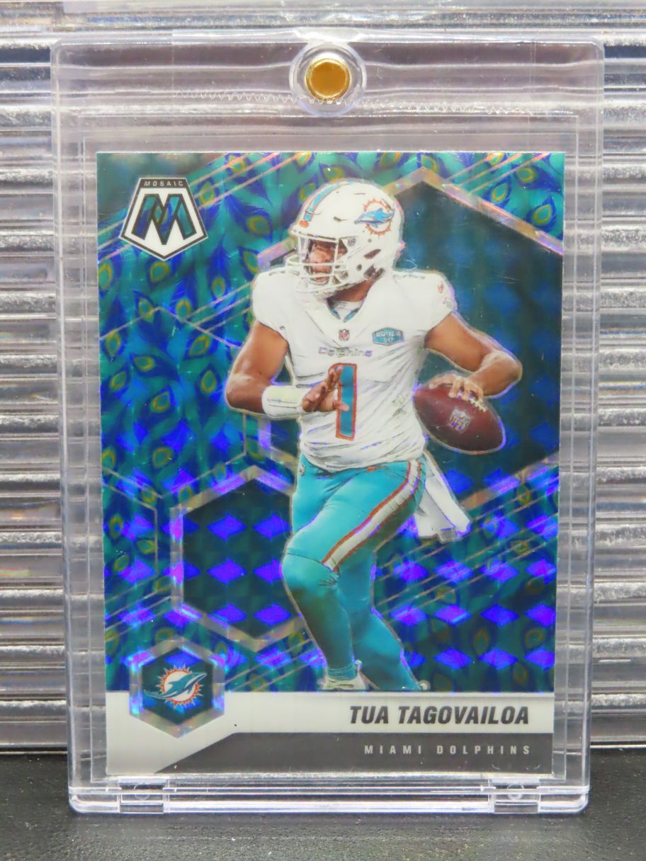 2021 Panini Mosaic Tua Tagovailoa Choice Peacock Prizm SSP #122 Miami Dolphins