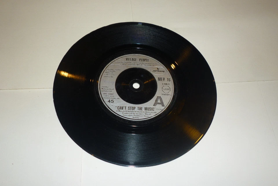 VILLAGE PEOPLE - Magic Night - 1980 UK vinyl 7" Single Foto 1 de 1