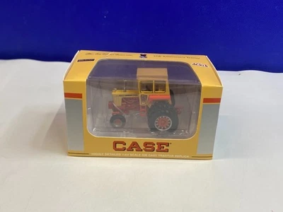 SPECCAST 1/64 SCALE CASE 37TH ANNIVERSARY CASE 1030 W/ CAB AND DUALS - Image 1 of 4