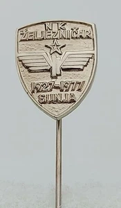 NK ŽELJEZNIČAR 1977. Sunja, Croatian football club, vintage pin, badge, lapel ! - Picture 1 of 2
