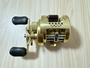 Baitcasting Reel 01 CALCUTTA CONQUEST 100 Right RH442100 Fishing Reel #AS - Picture 1 of 13