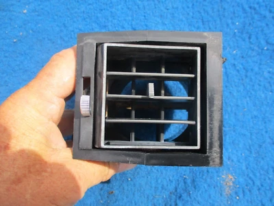 1972 Rambler Ambassador Right Dash A/C Ventilação Original AMC Bom Usado - Imagem 1 de 4