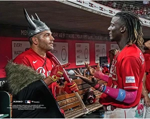 Elly De La Cruz Cincinnati Reds Unsigned with Joey Votto Photo - Picture 1 of 1