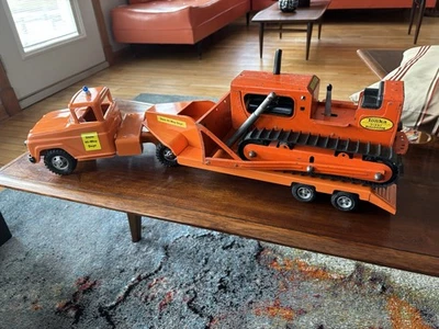 VTG 1960’s Restored Hi-Way Tonka Lowboy & Ford Truck w/#100 Giant Bulldozer Exc. - Image 1 of 4