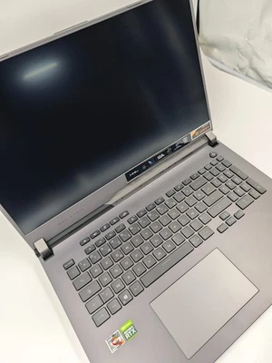 ASUS ROG Strix G17 G713Q Ryzen 7 RTX Gaming Laptop 17,3" 512GB SSD - ohne Ladegerät - Bild 1 von 4