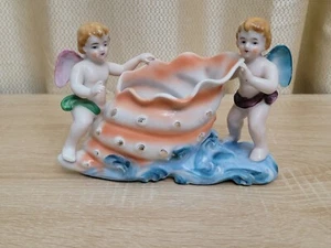 Vintage 5” Handpainted Cherubs Holding Sea Shell Coral Porcelain Figurine, Japan - Picture 1 of 10