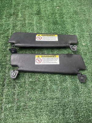 Conjunto de quebra sol 1997-2004 Mercedes-Benz SLK230 - Preto - Bom estado - Imagem 1 de 4