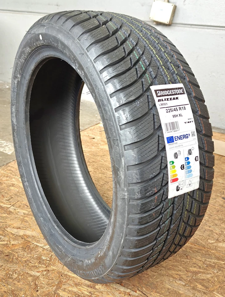 1 Winterreifen Runflat 225/45 R18 95H XL BRIDGESTONE Blizzak LM001 *  DOT4222 #9 - Bild 1 von 2