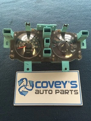 Mazda B2000 1980 OEM conjunto de velocímetro medidor de combustible medidor de temperatura Foto 1 de 4