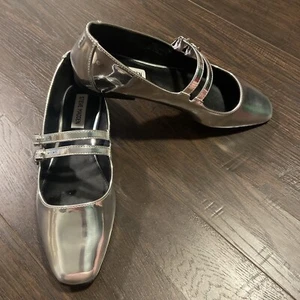 Women’s Steve Madden Bensonn Double Strap Mary Jane Shoes - Silver Chrome, 9.5 - Picture 1 of 4
