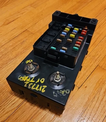 1999 - 2003 Ford F150 XLT Interior Fuse Junction Relay Block Box 1L3T-14A067-BB - Image 1 of 4