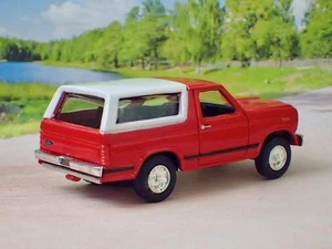 3rd Gen 1980-1986 Ford Bronco 5.8L V8 Sport Utility 1/64 Scale Limited Edition B - Picture 1 of 5