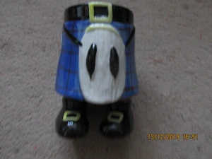 TAZA ESCOCESA HIGHLAND HERENCIA KILT PIERNA PIES AZUL SPORRAN QUEMADURAS TARTÁN EN MUY BUENA CONDICIÓN - Imagen 1 de 4