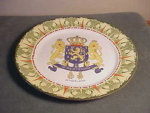 VINTAGE NETHERLANDS COAT OF ARMS ENGLISH POTTERY PLATE - FRANK BEARDMORE FENTON - Picture 1 of 5