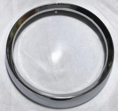 ОБОДОК ФАРЫ 1960-Х/1970-Х AMC/JEEP/KAISER - Изображение 1 из 4