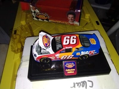 Nascar Racing Champions 1:24 Darrell Waltrip #66 Victory Tour 2000 Diecast - Image 1 of 4