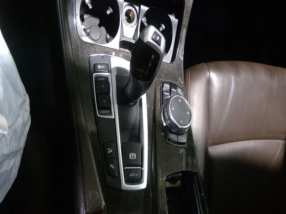 528I      2015 Transmission Shift 971013 - Изображение 1 из 4