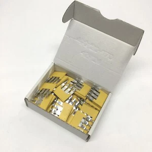 Lot of 60 Allen Bradley 1492-CJL8-4 Terminal Block Center Jumper Connectors 4P - Afbeelding 1 van 3