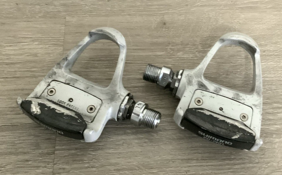 PEDALES SIN CLIP SHIMANO DURA ACE MODELO 7401 GRIS ASPECTO COMPATIBLE Foto 1 de 4