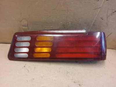 Lanterna traseira direita passageiro Ford Taurus Sedan 1986-1991 âmbar fabricante de equipamento original - Imagem 1 de 4