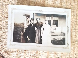 DREI DAMEN IDENTIFIZIERT, 4. MÄRZ 1934.VTG 5" x 3,5" FOTO**SP4 - Bild 1 von 3